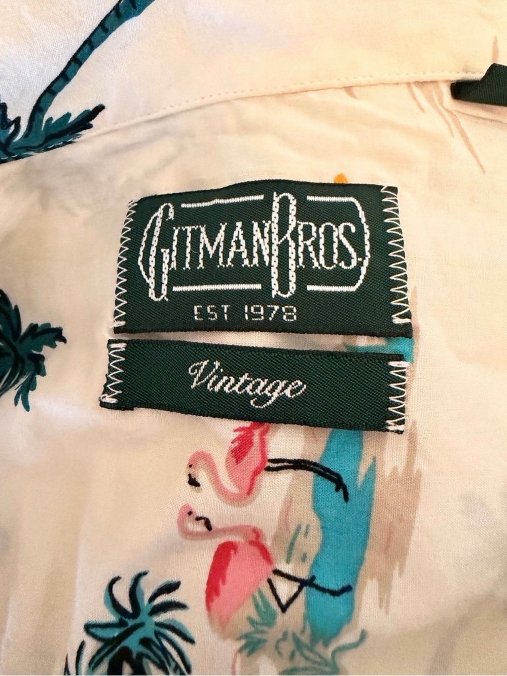 Gitman Bros Vintage
Hawaiian Flamingo Camp Collar Button
Up Shirt Small - Picture 12 of 12